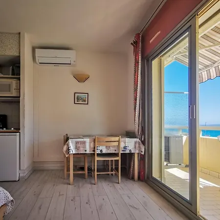 Le Lavandou, Location Pour 4 Personnes, Vue - Fr-1-803-24 Appartement Le Lavandou